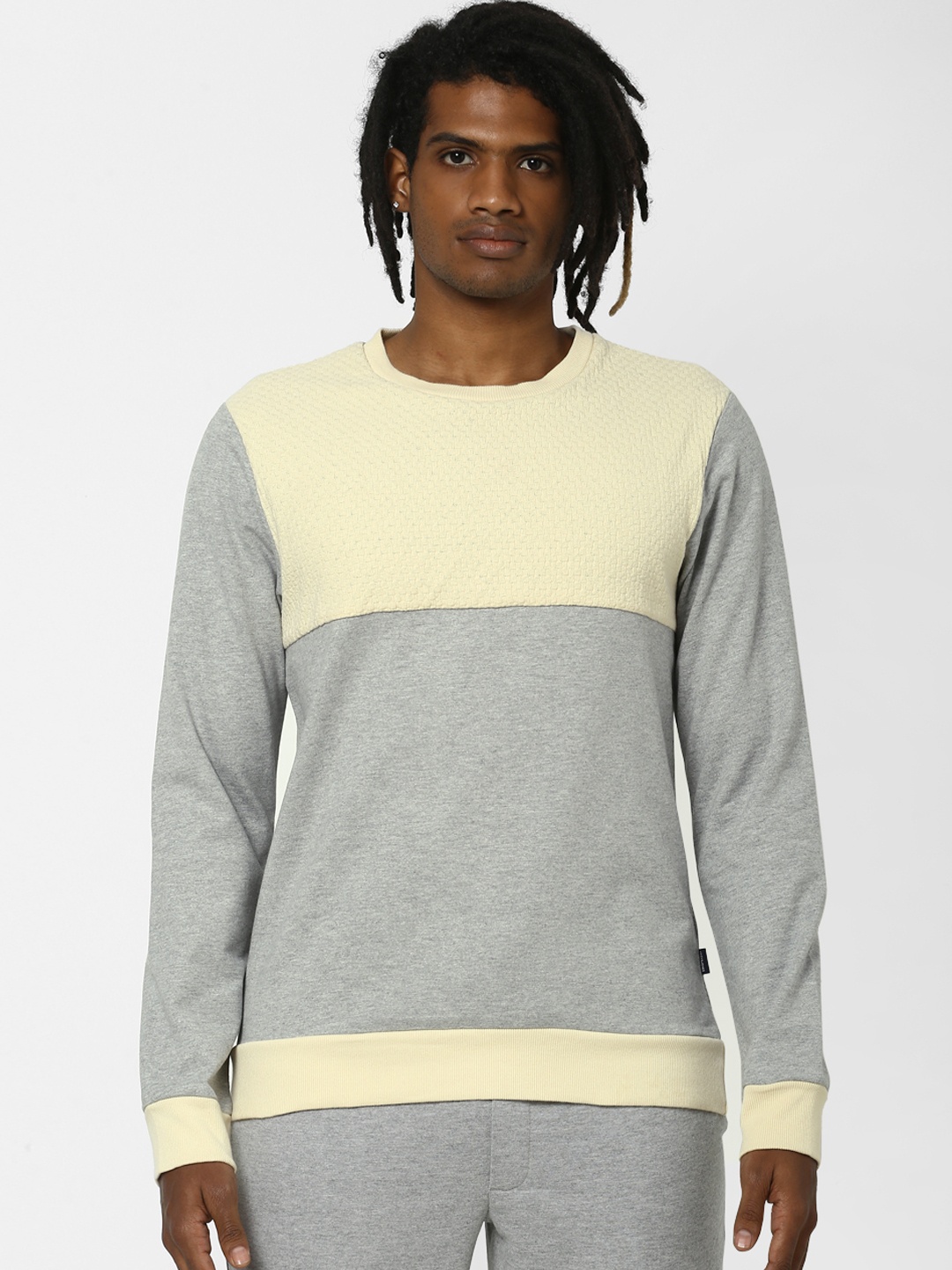 

Jack & Jones Men Cream-Coloured & Grey Melange Colourblocked Sweatshirt