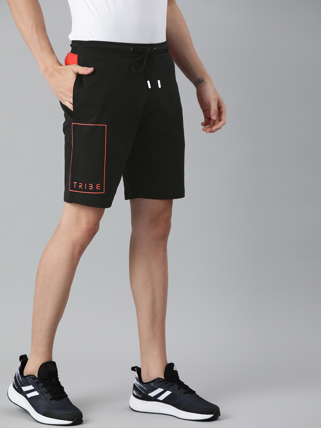 

Allen Solly Tribe Men Black Solid Slim Fit Regular Shorts with Printed Detail