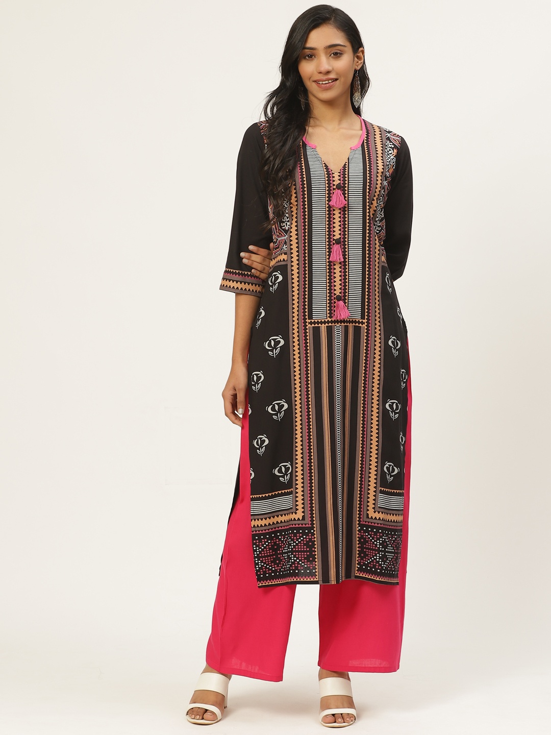 

Kurti's by Menka Women Black & White Printed Straight Kurta