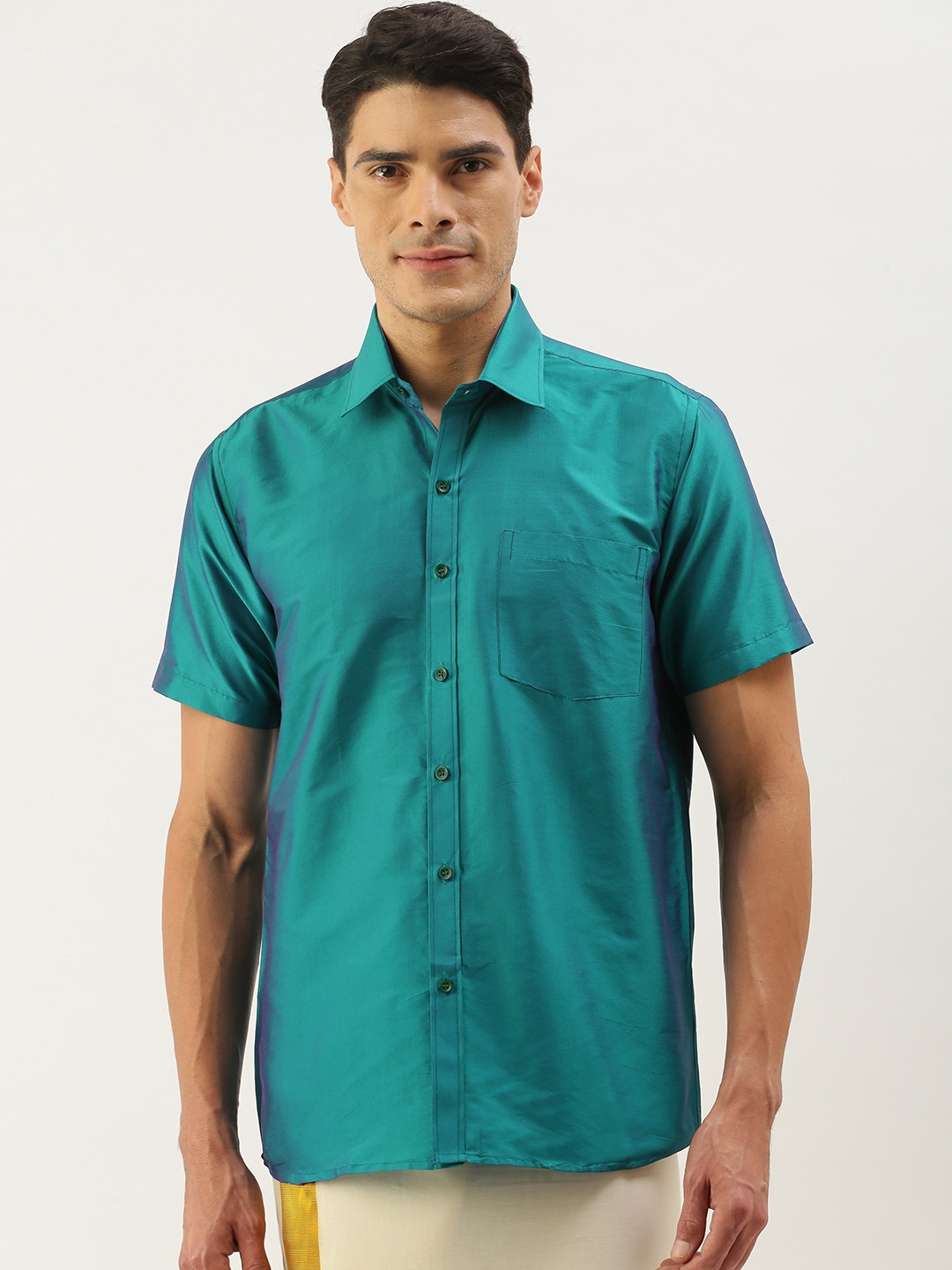 

THANGAMAGAN Men Green Solid Casual Shirt