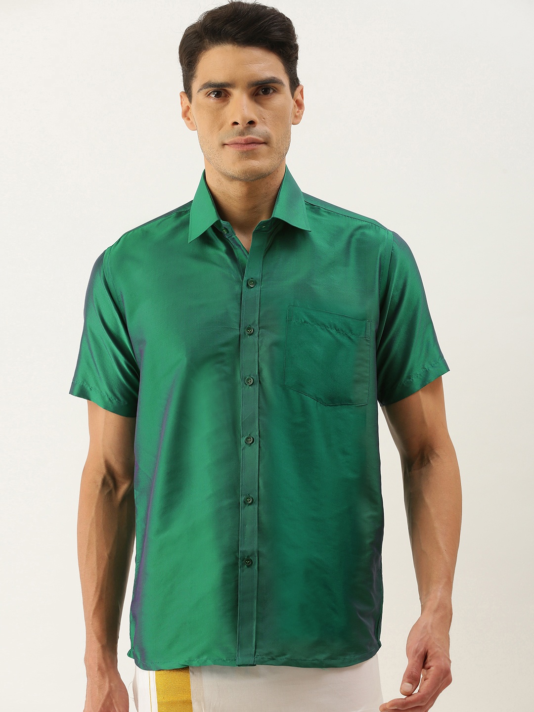 

THANGAMAGAN Men Green Solid Casual Shirt