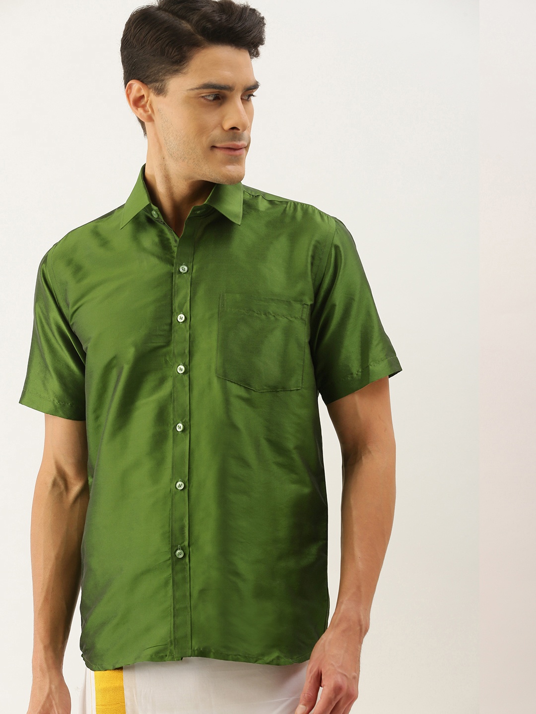 

THANGAMAGAN Men Green Solid Casual Shirt