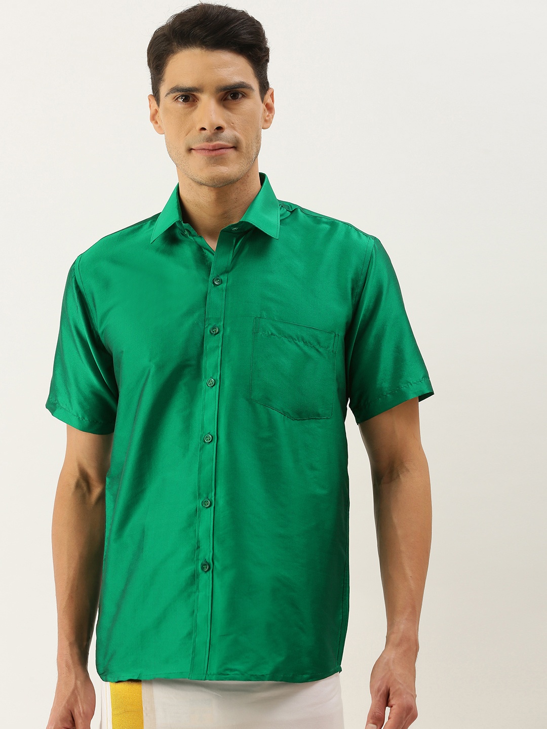

THANGAMAGAN Men Green Solid Casual Shirt