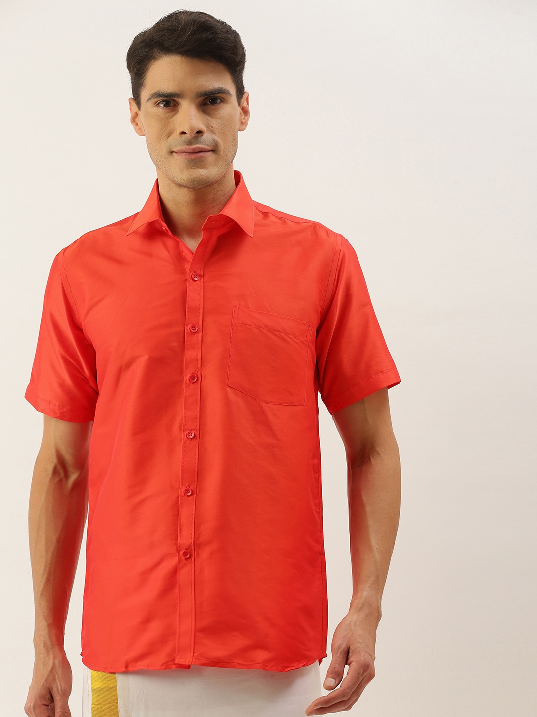 

THANGAMAGAN Men Red Solid Casual Shirt
