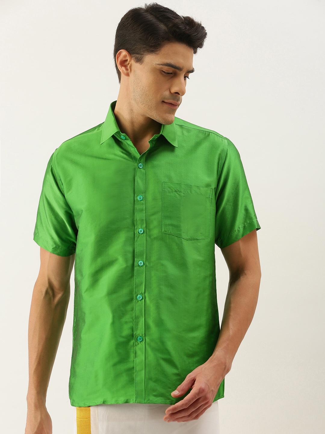 

THANGAMAGAN Men Green Solid Casual Shirt