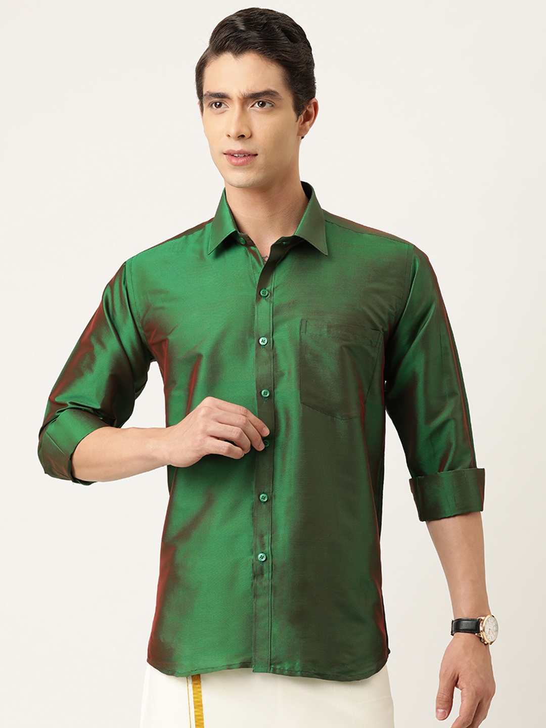 

THANGAMAGAN Men Green Regular Fit Solid Casual Shirt