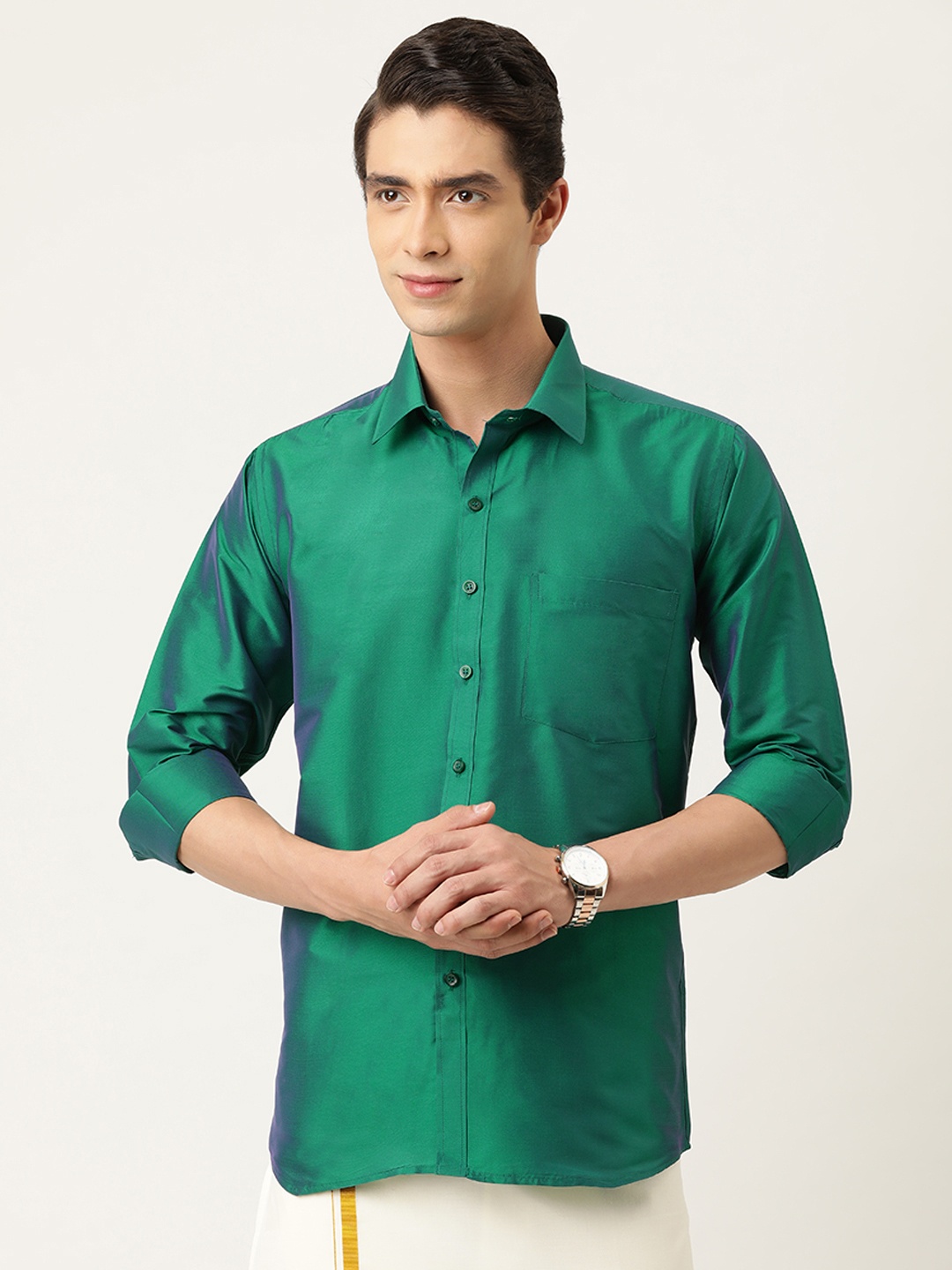 

THANGAMAGAN Men Green Regular Fit Solid Casual Shirt