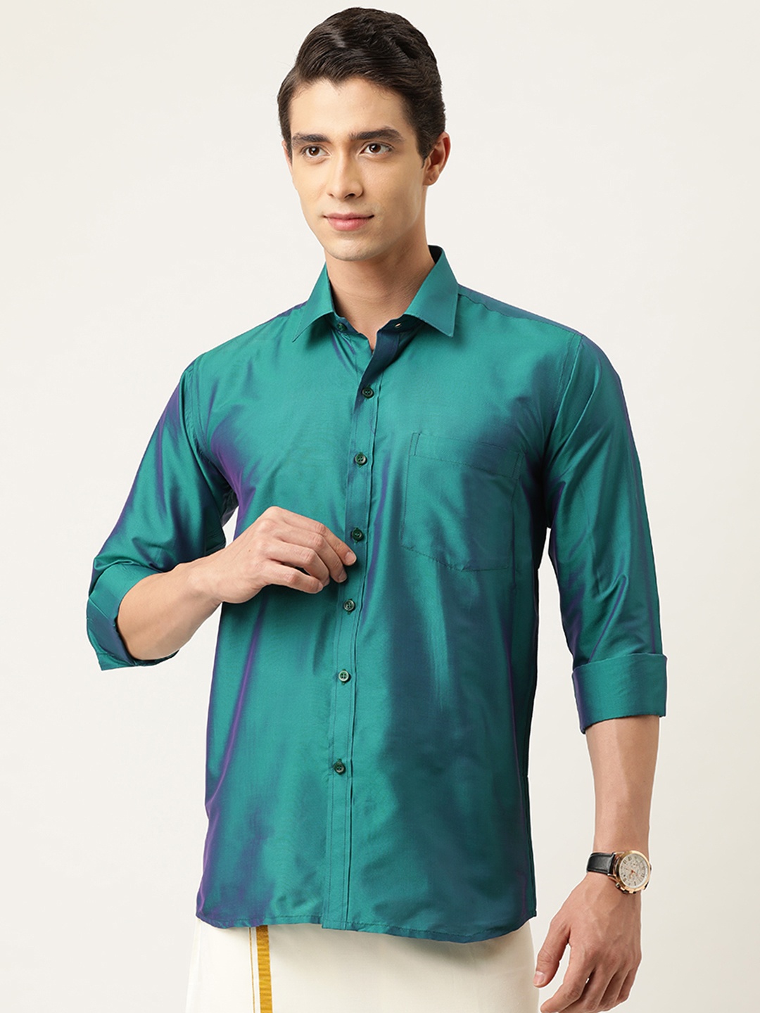 

THANGAMAGAN Men Teal Regular Fit Solid Casual Shirt