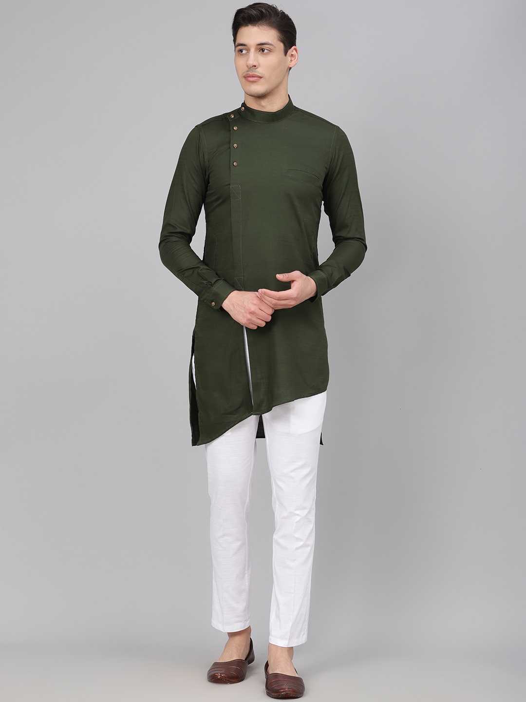 

Readiprint Fashions Men Olive Green & White Solid Asymmetric Kurta with Trousers