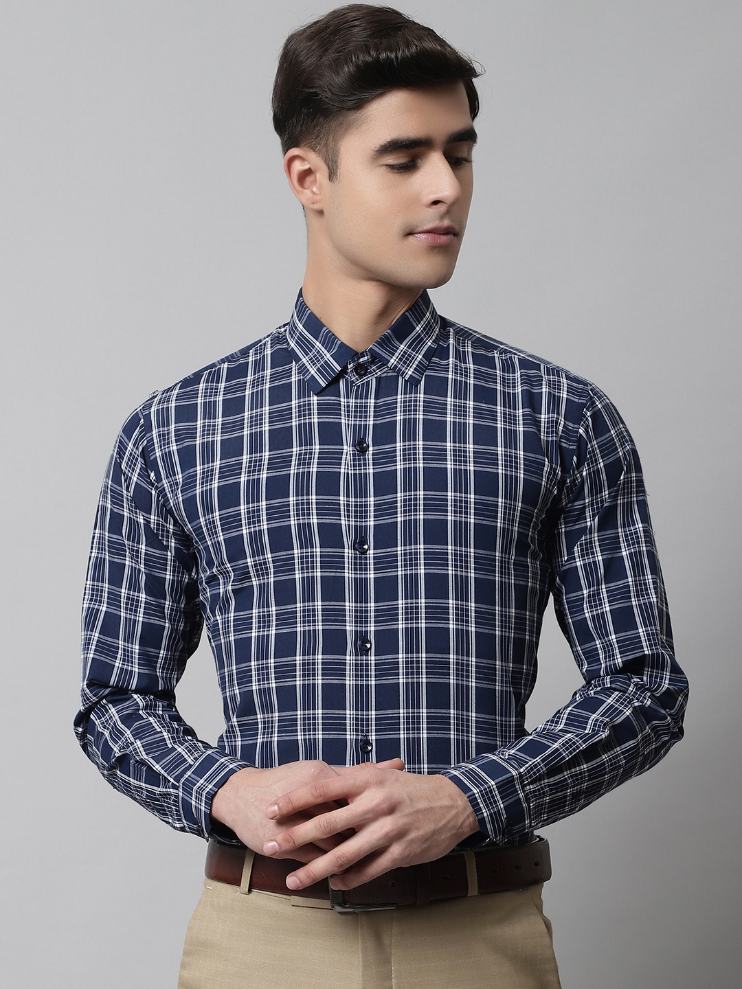 

JAINISH Men Blue & Off-White Regular Fit Checked Formal Shirt