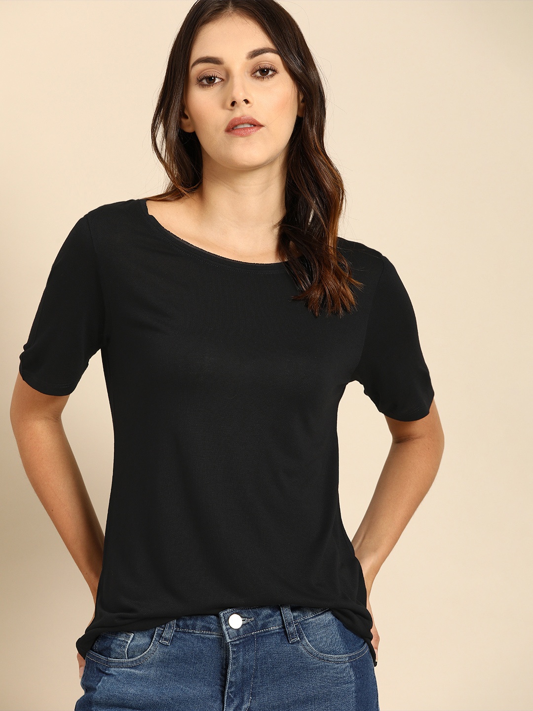 

ether Women Black Solid Round Neck Pure T-shirt