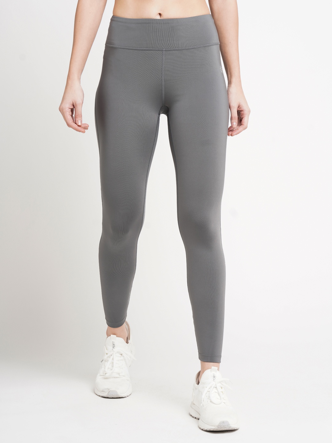 

Cultsport Women Grey Solid Tights