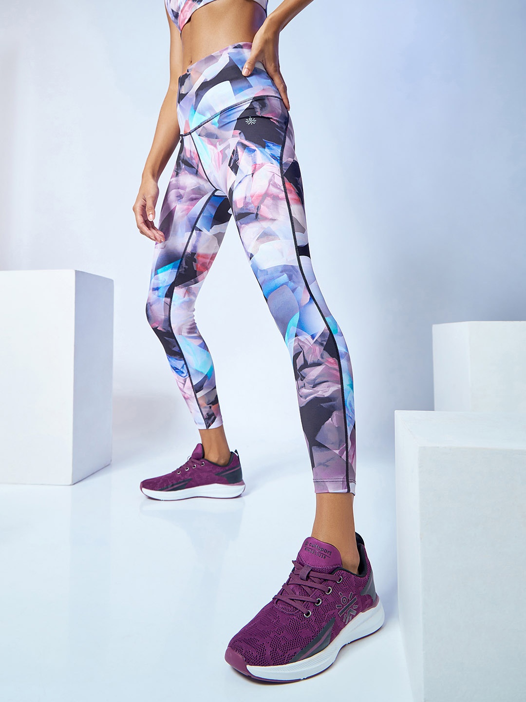 

CULT Women AbsoluteFit Prism Print Tights, Black
