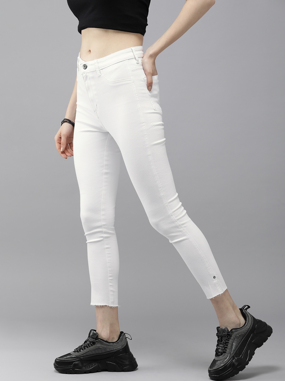 

The Roadster Lifestyle Co Women White Skinny Fit High-Rise Stretchable Jeans