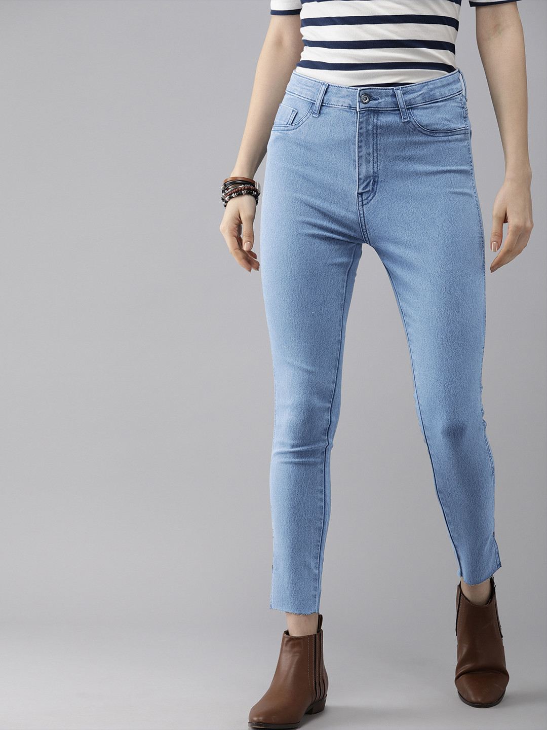 

The Roadster Lifestyle Co Women Blue Skinny Fit Heavy Fade Stretchable Jeans