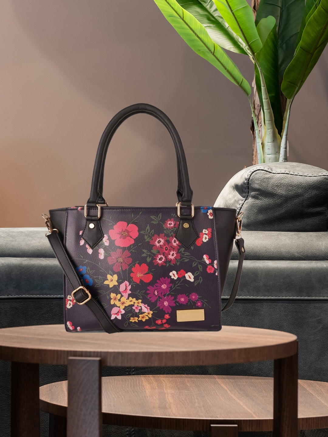 

Lapis O Lupo Black & Pink Printed Shoulder Bag