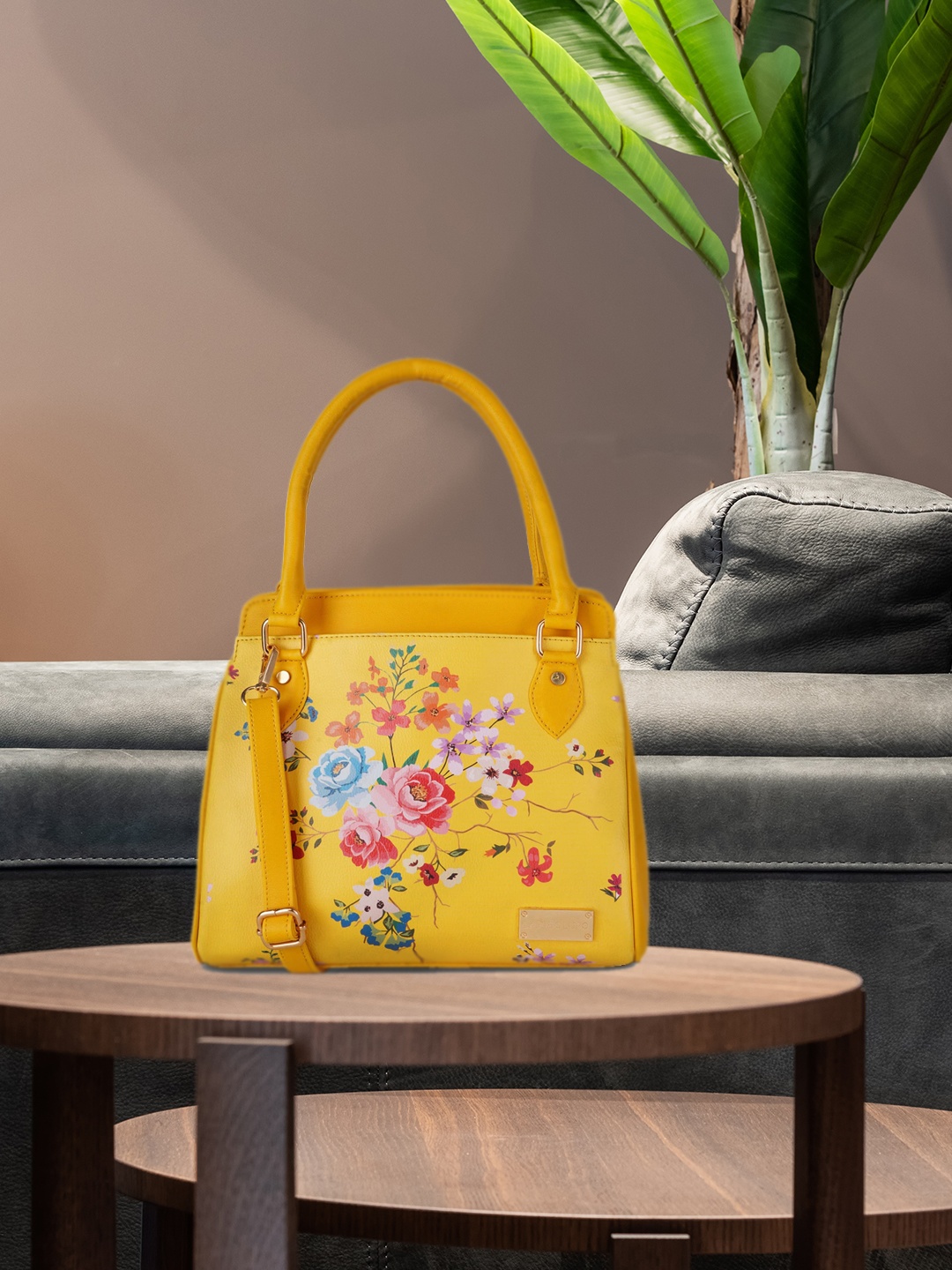 

Lapis O Lupo Yellow Printed Handheld Bag