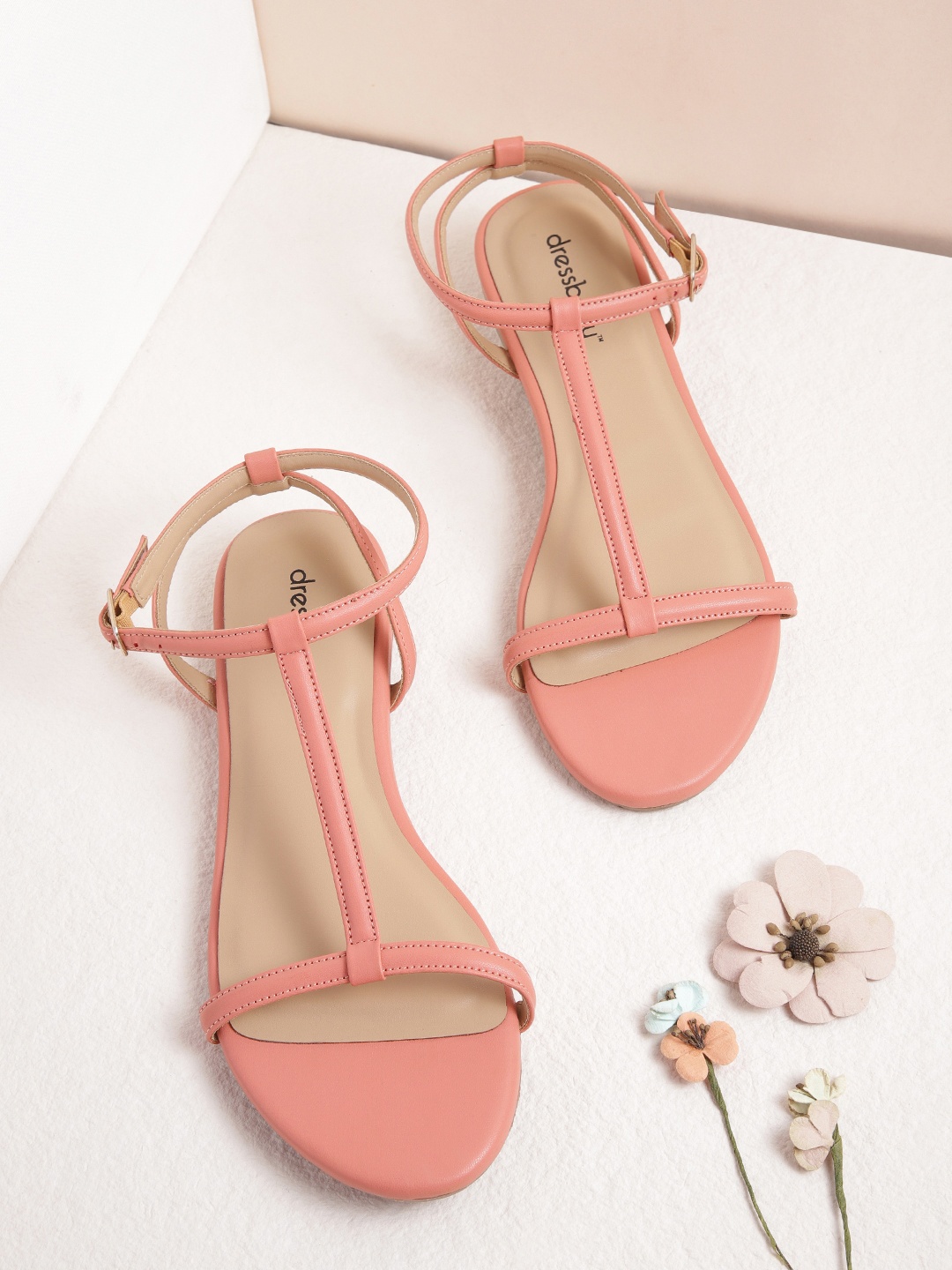 

DressBerry Women Coral Orange Solid Open Toe Flats