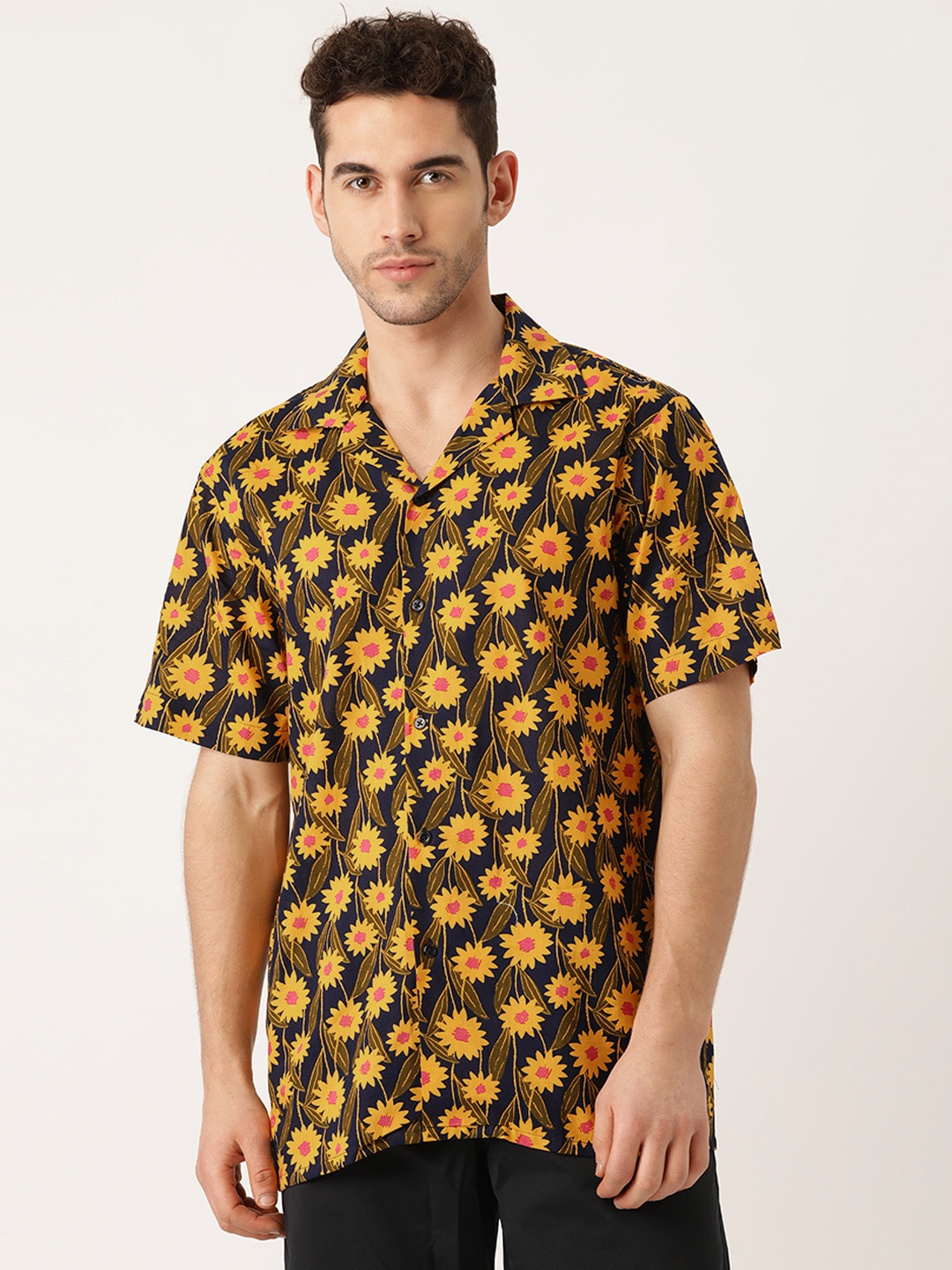 

Hancock Men Navy Blue & Yellow Regular Fit Floral Printed Pure Cotton Casual Shirt