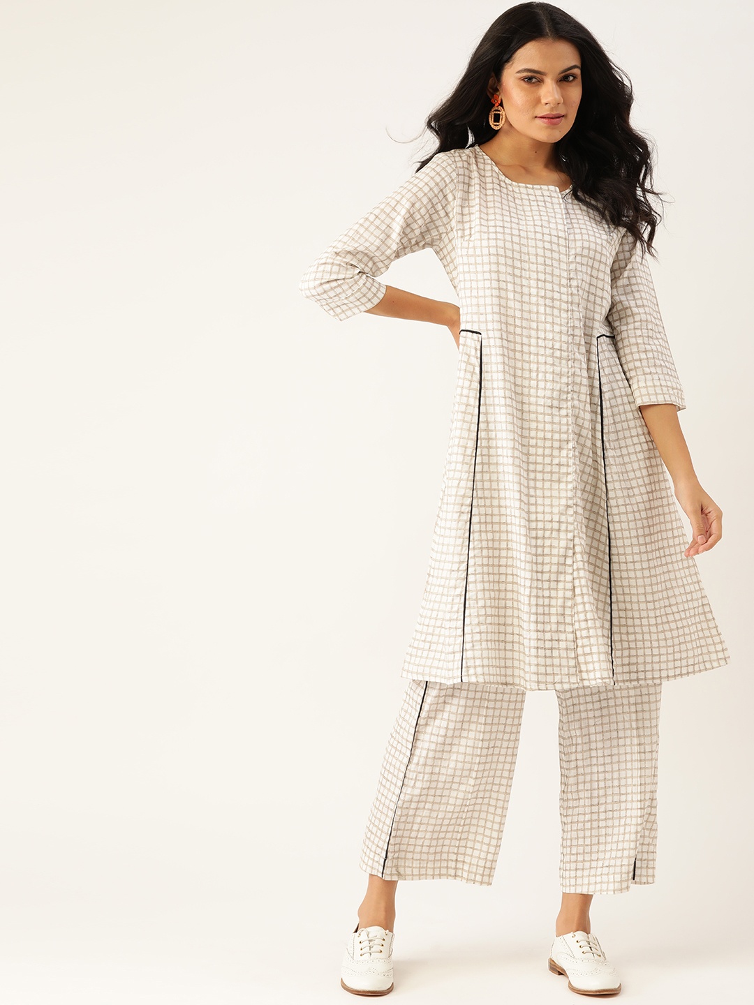 

Sangria Women Off-White & Brown Checked Kurta with Palazzos