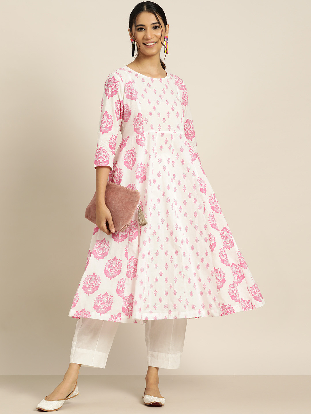 

Sangria Women White & Pink Ethnic Motifs Print Cotton Panelled Anarakali Kurta