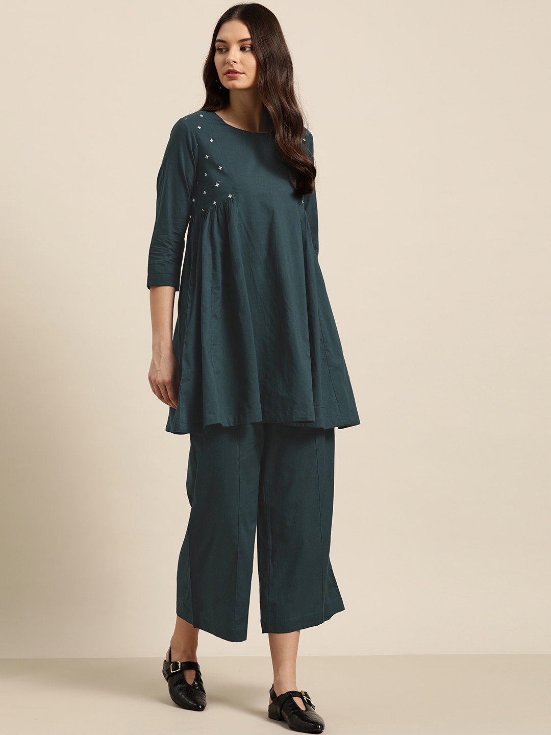 

Sangria Women Teal Blue Solid Pure Cotton Kurta with Palazzos