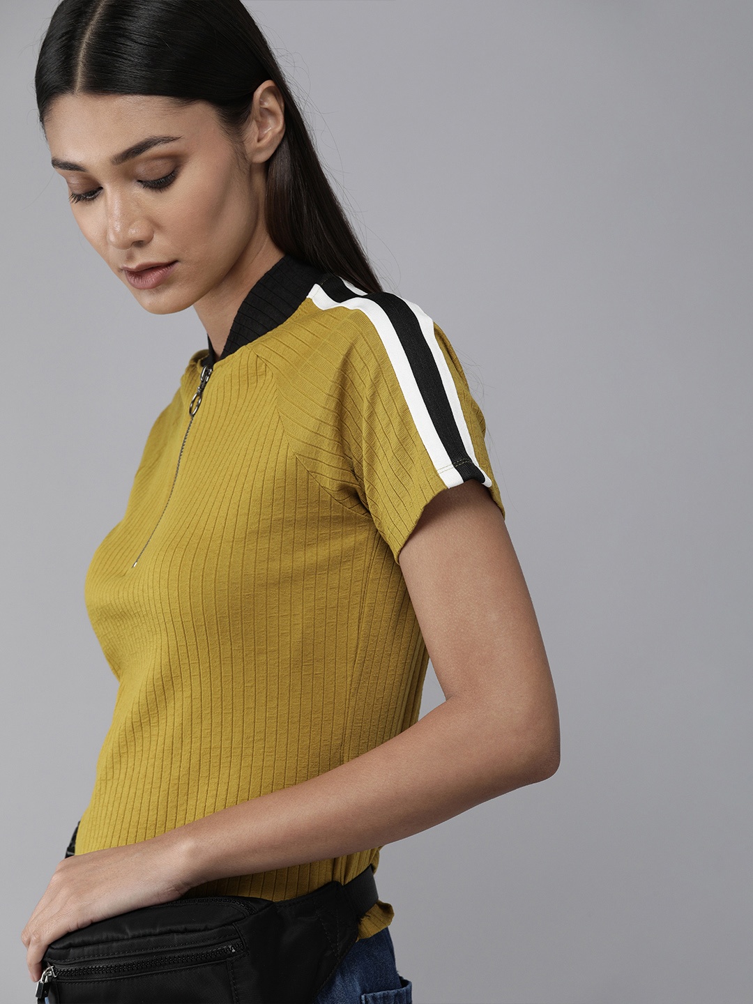

The Roadster Lifestyle Co Mustard Yellow Ribbed Regular Crop Top with Contrast Tipping