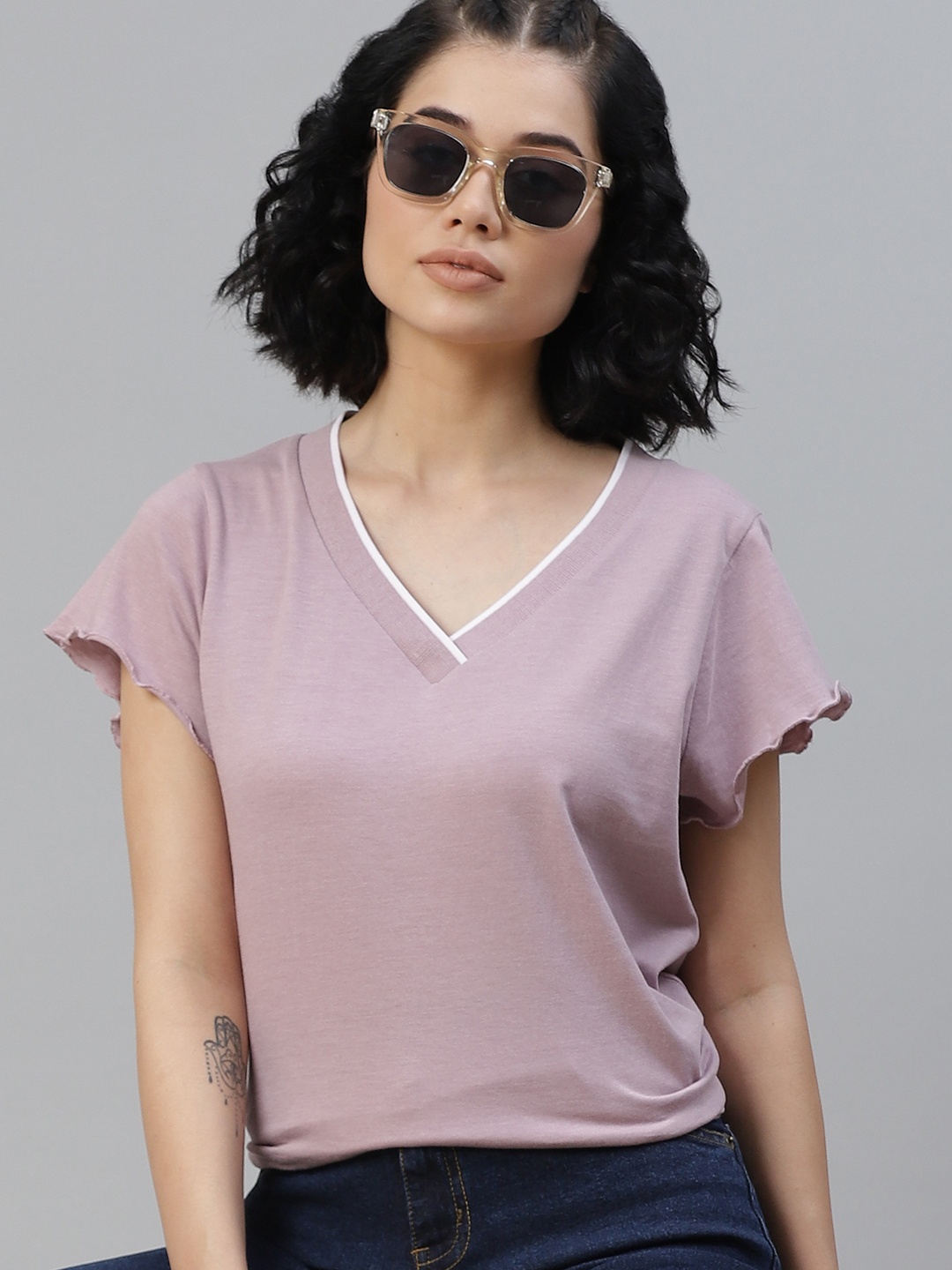 

The Roadster Lifestyle Co Women Lavender Relaxed Fit V-Neck Relaxed Fit T-shirt