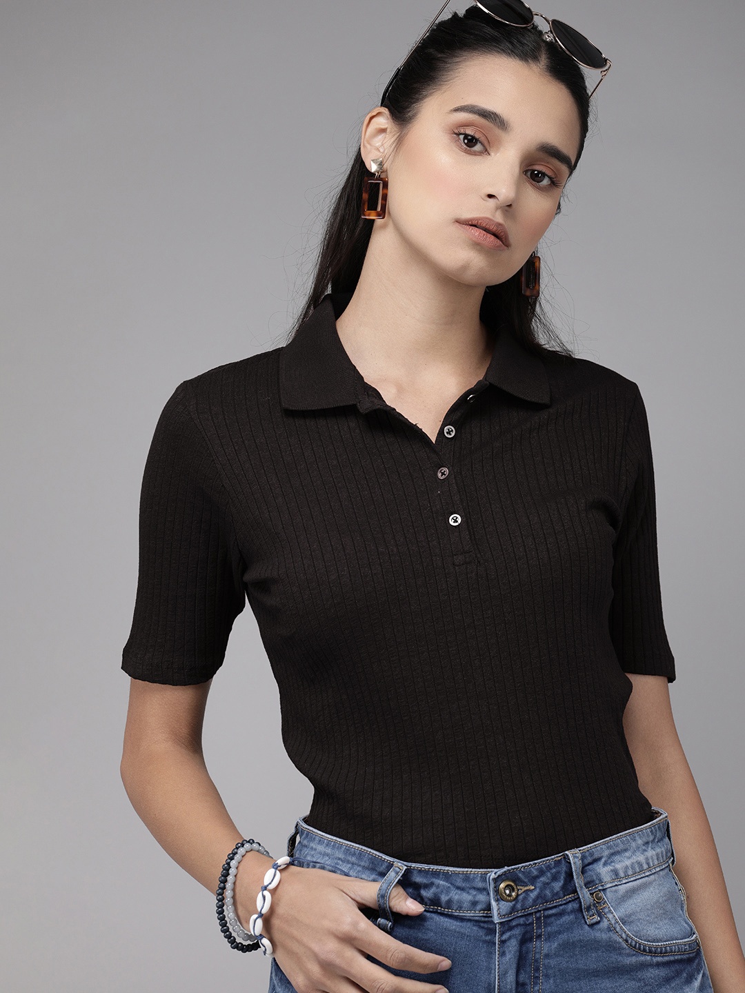 

The Roadster Lifestyle Co Women Black Solid Ribbed Polo Collar T-shirt