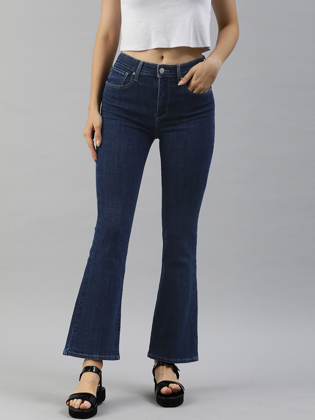 

Levis Women Blue 725 Bootcut High-Rise Clean Look Stretchable Jeans
