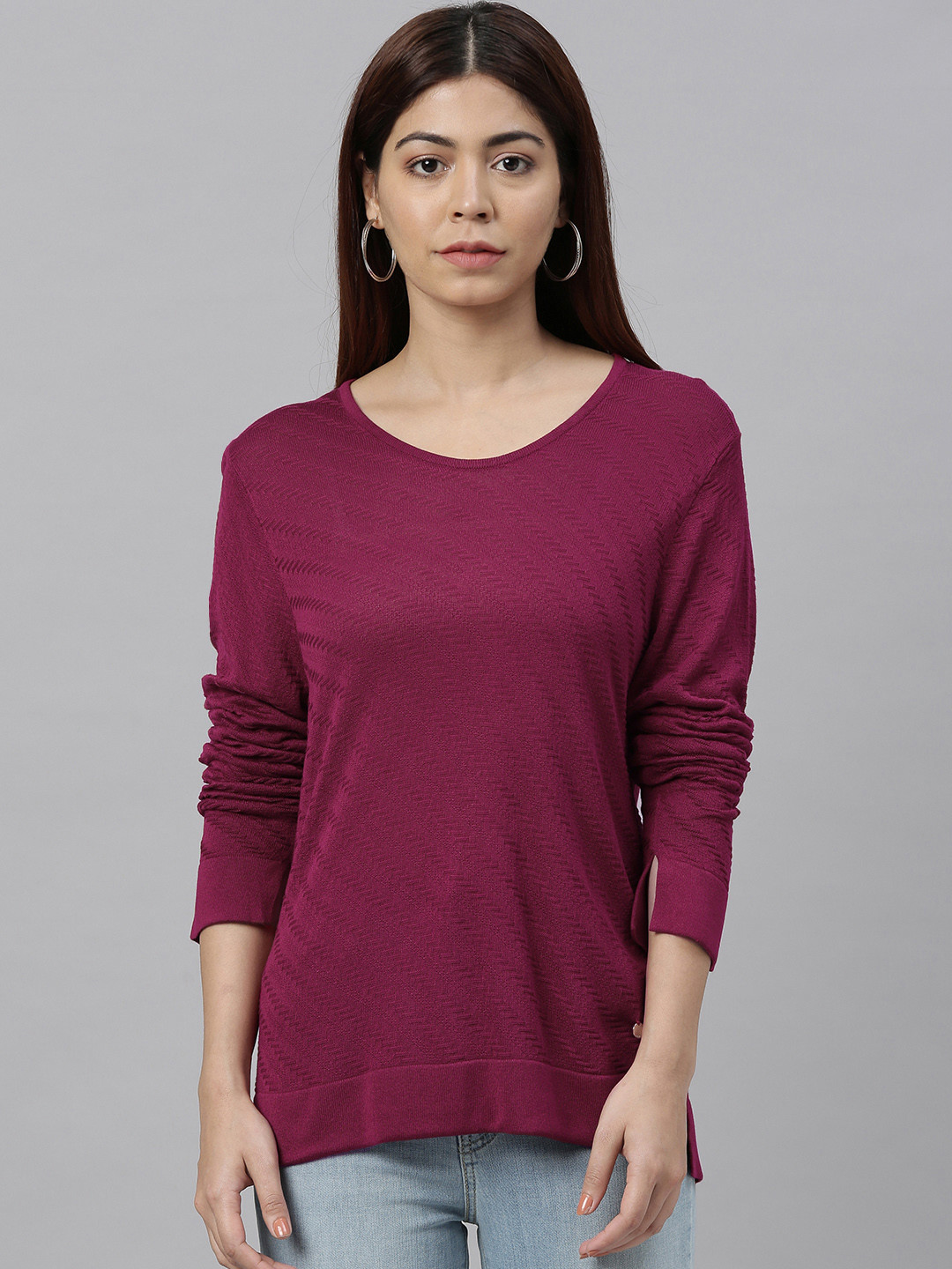 

Levis Women Maroon Self Design Round Neck T-shirt
