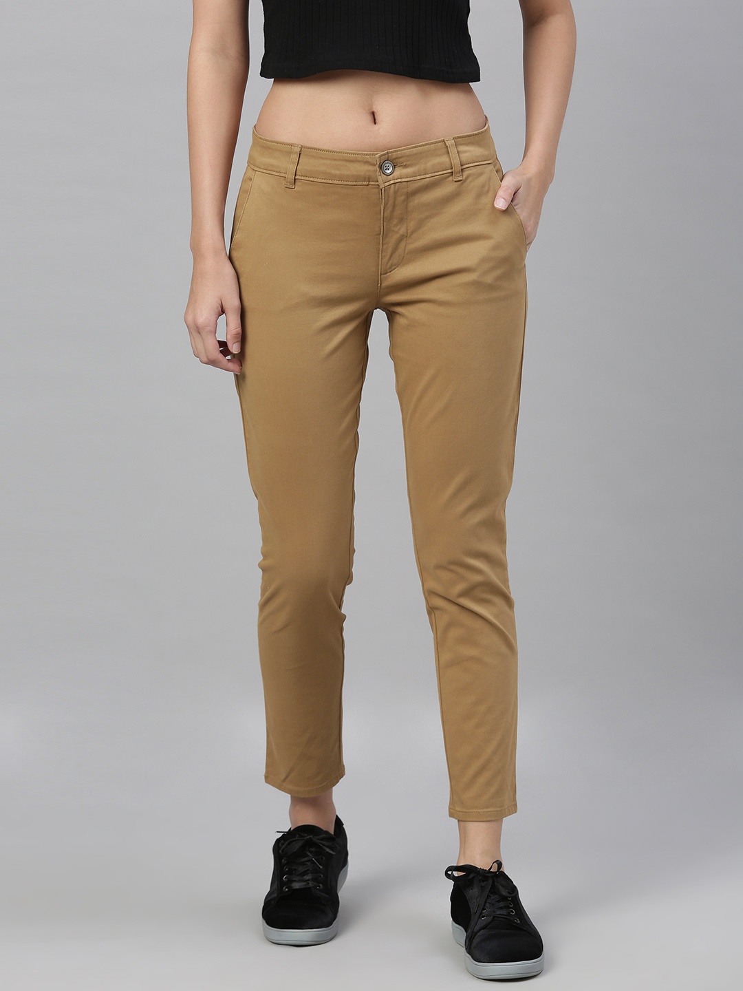 

Levis Women Beige Skinny Fit Solid Waterless Chinos