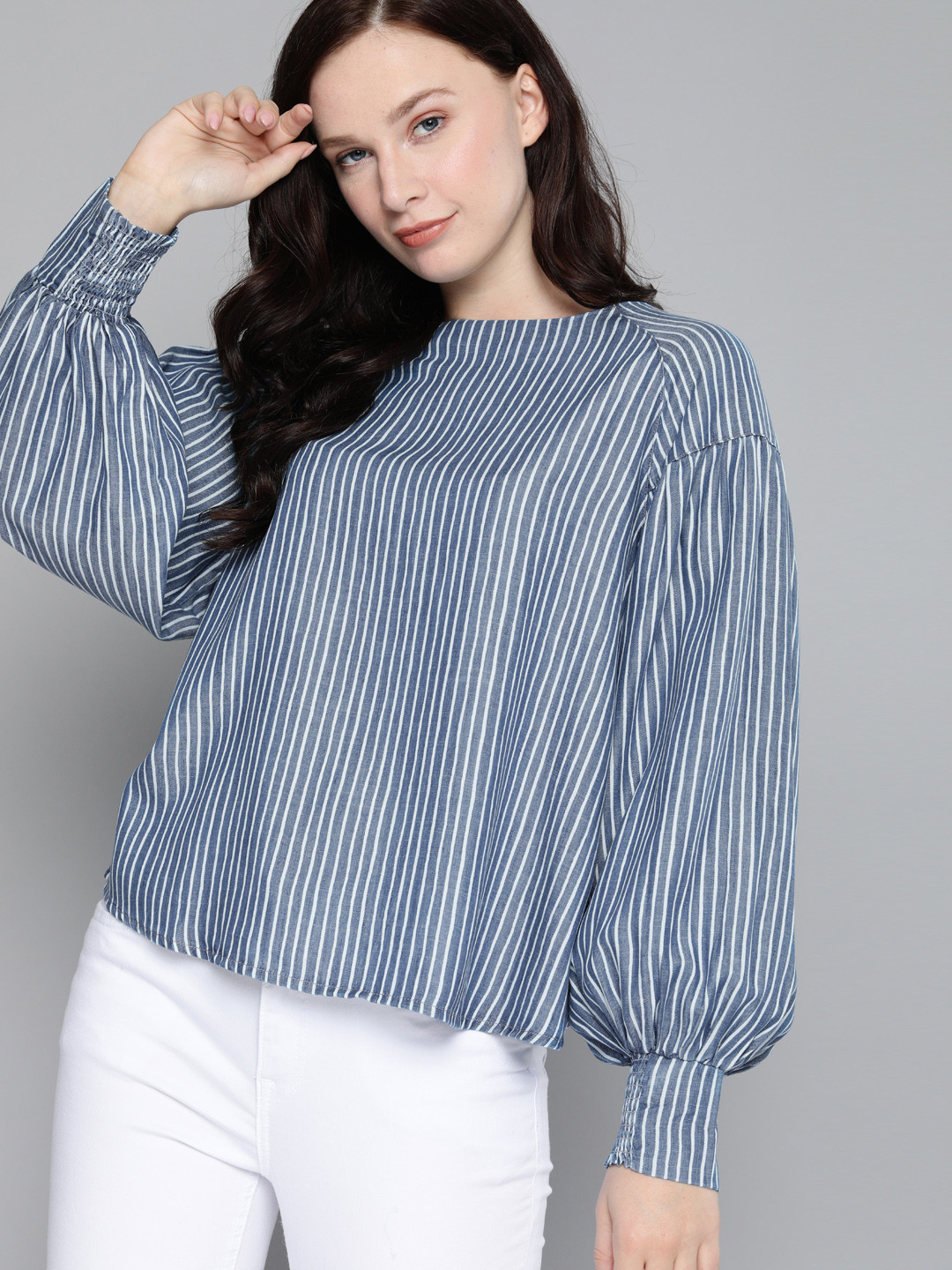 

Levis Blue & White Striped Puff Sleeves Regular Top