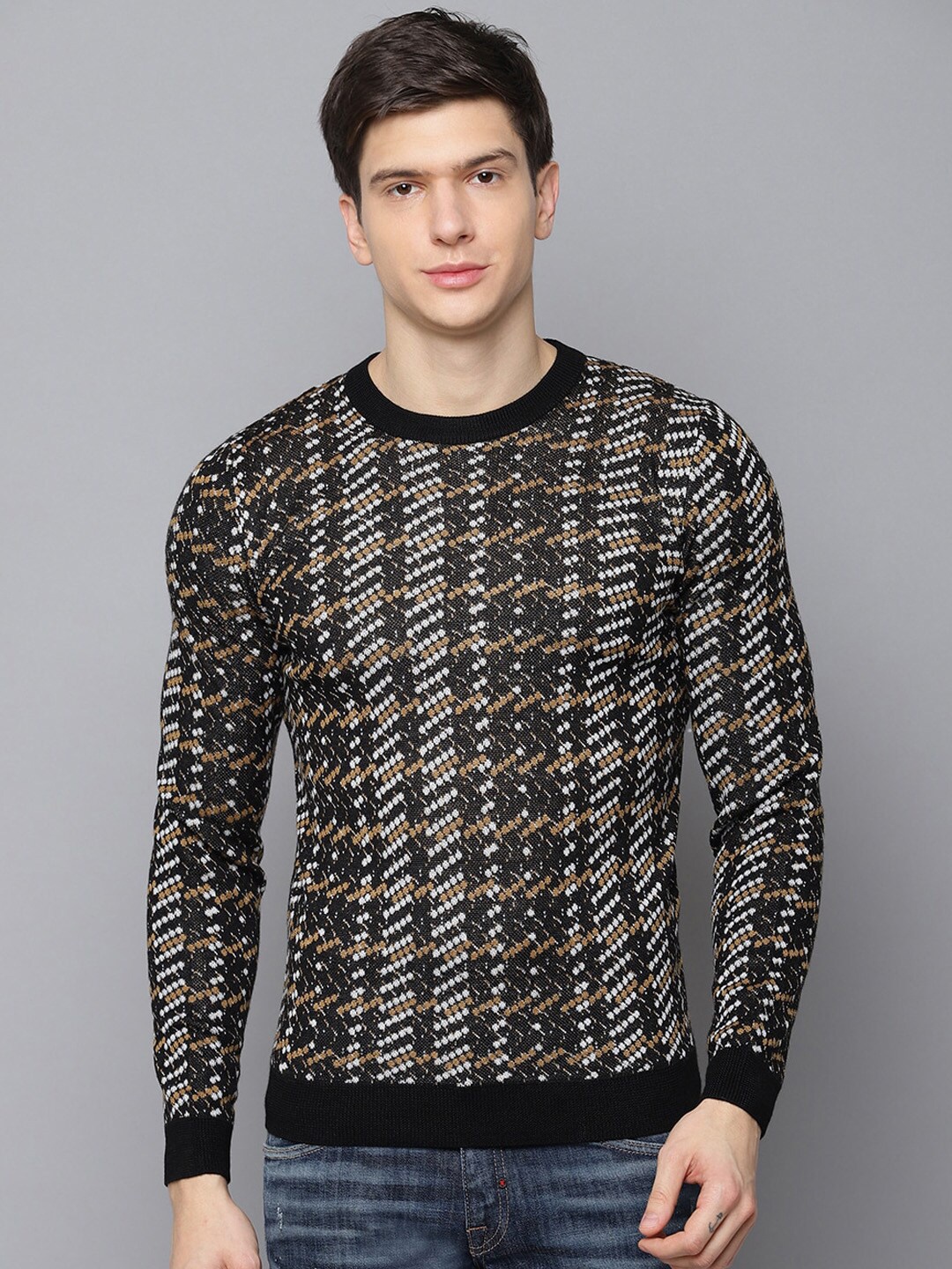 

Antony Morato Men Black & Yellow Printed Pullover Sweater