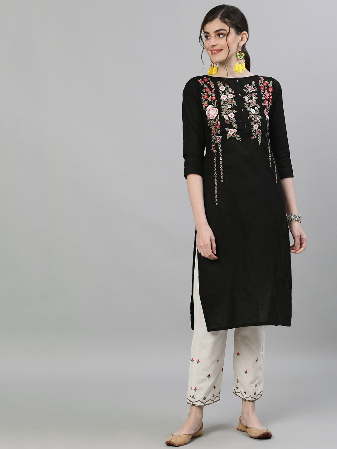 

Ishin Women Black & Off-White Embroidered Kurta with Trousers