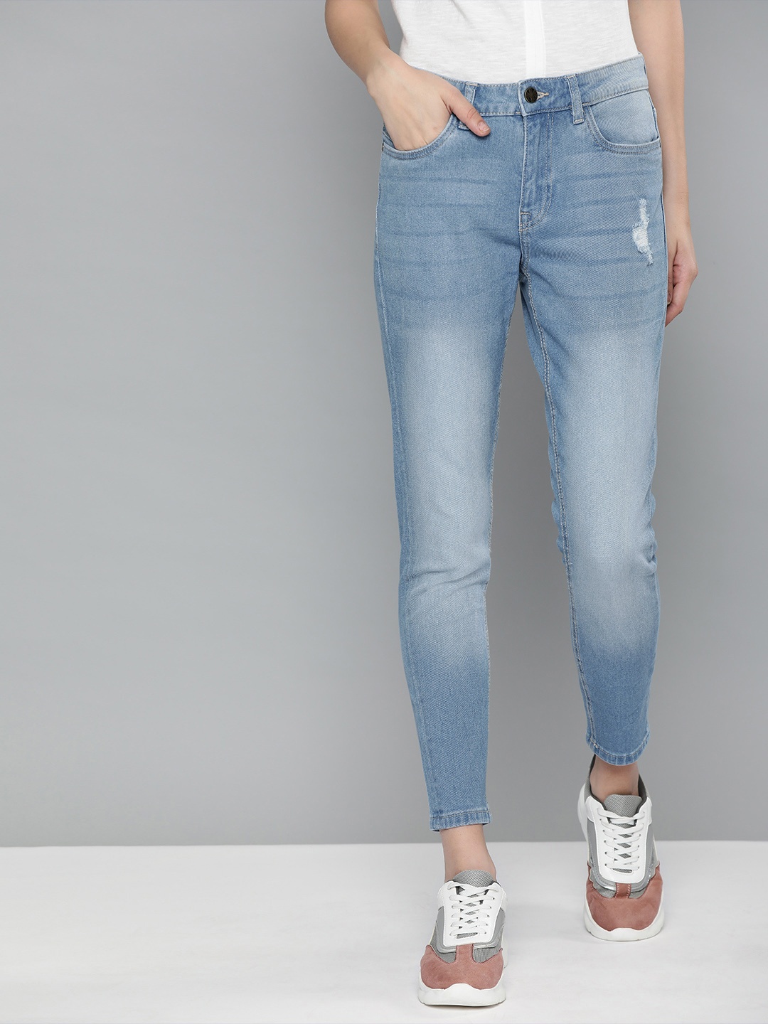 

Kook N Keech Women Blue Skinny Fit Mid-Rise Low Distress Stretchable Cropped Jeans