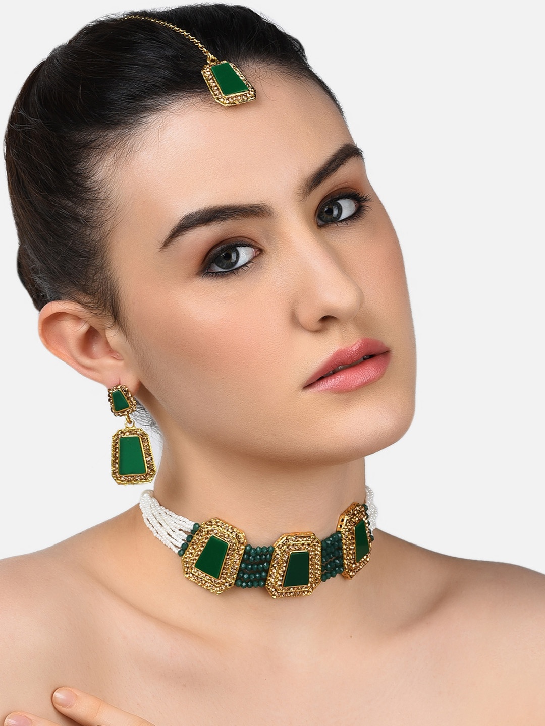 

Zaveri Pearls Green Gold-Plated Stone Studded Jewellery Set