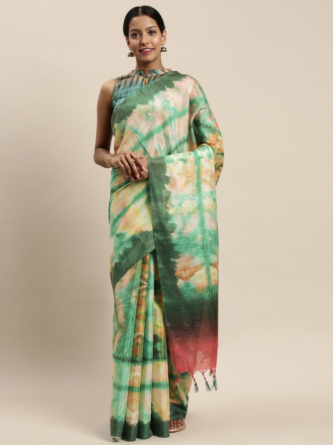 

Rajnandini Green & Off-White Silk Blend Printed Saree