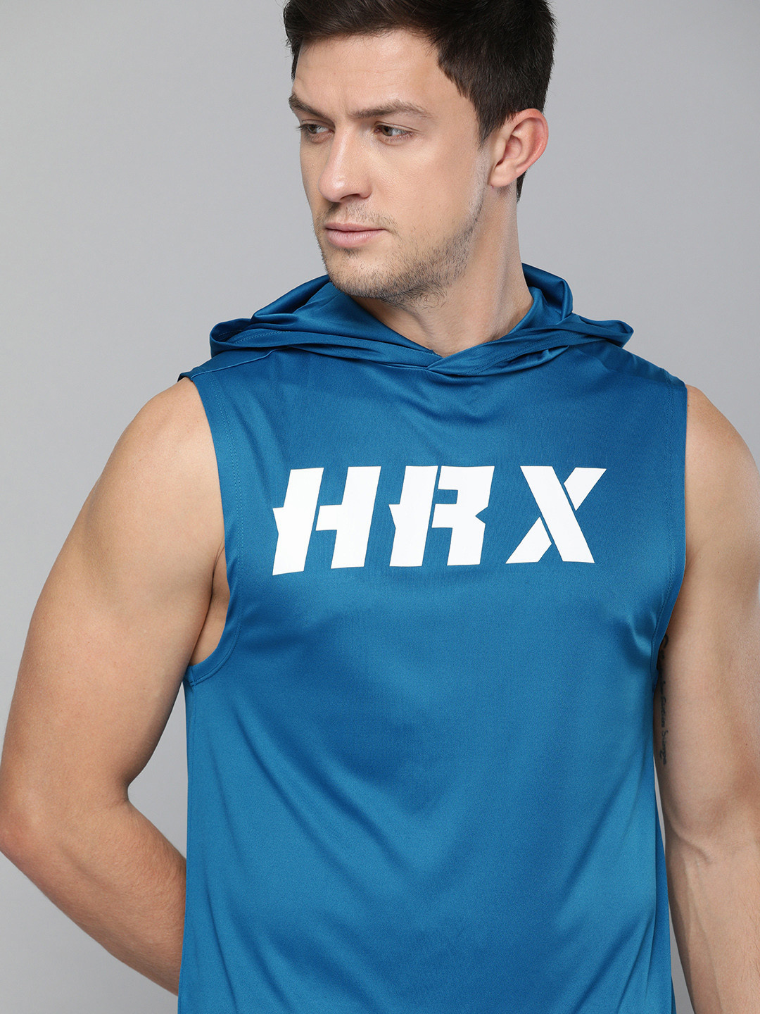 

HRX By Hrithik Roshan Men Blue Beast Solid Rapid-Dry Antimicrobial Anti-Static Training Tshirt, Teal