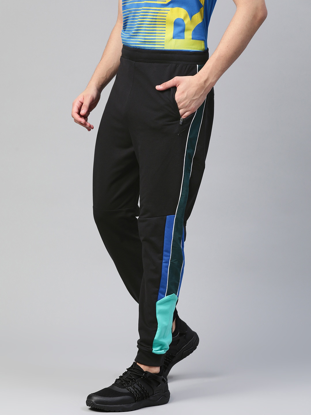 

HRX by Hrithik Roshan Men Jet Black Solid Oversized Bio-Wash Lifestyle Joggers