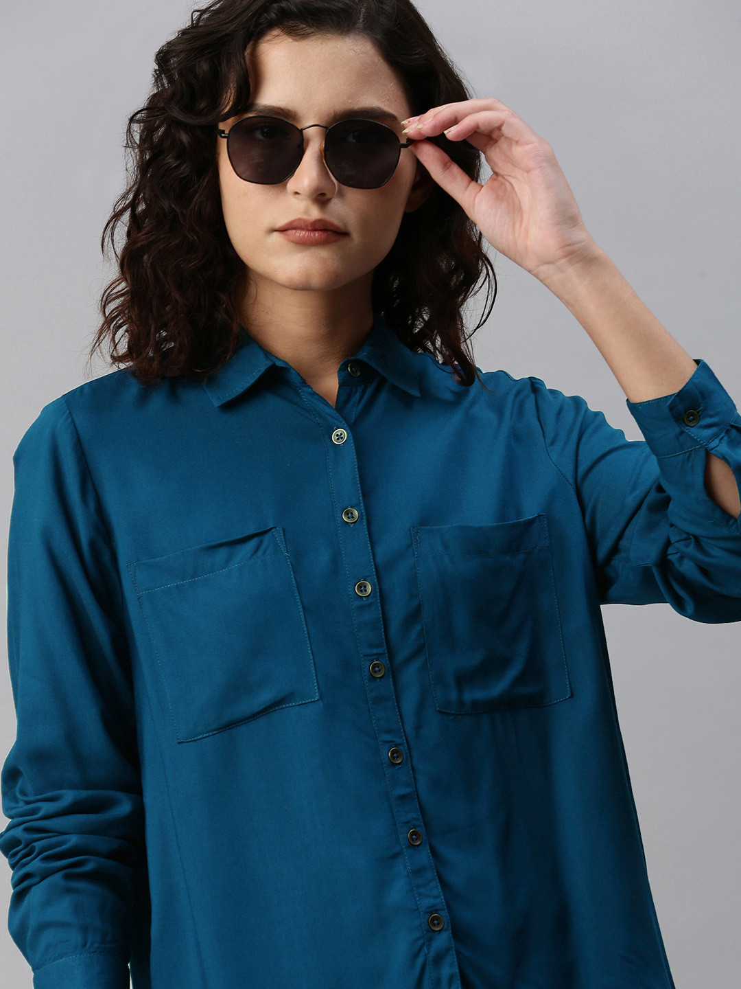 

The Roadster Lifestyle Co Women Teal Blue Solid Casual Antibacterial Finish Shirt With Side Zipper Detail