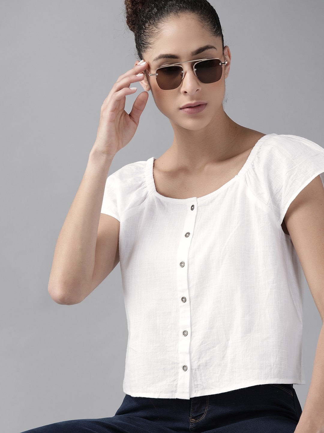

The Roadster Lifestyle Co White Pure Cotton Regular Top