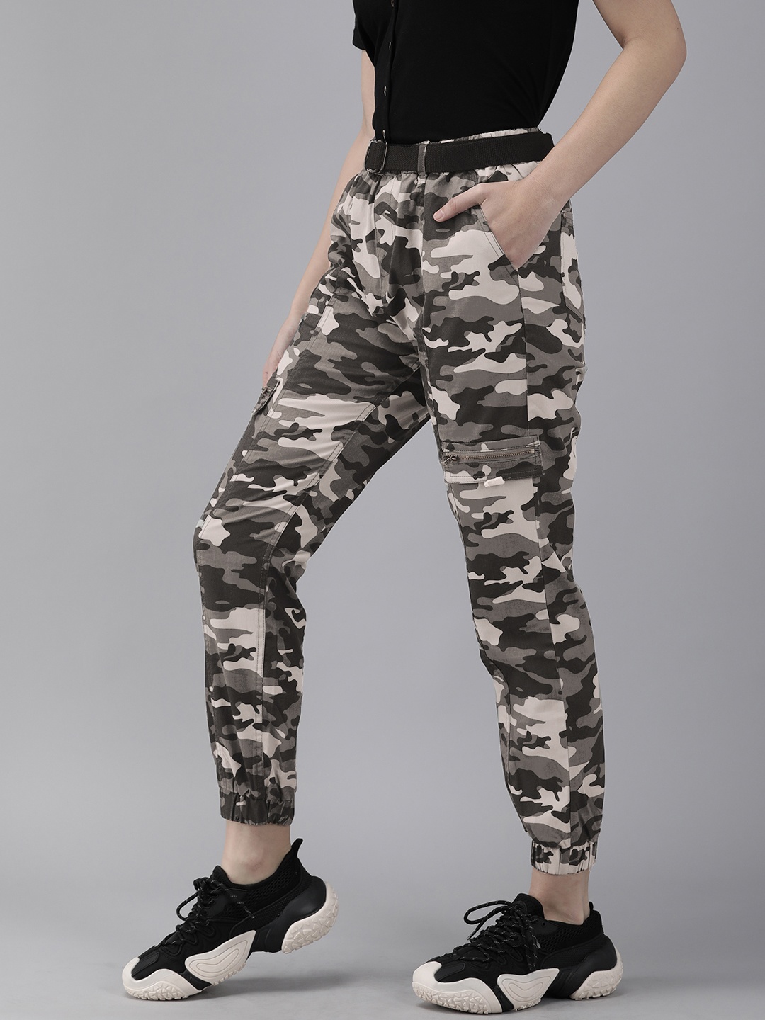 

The Roadster Lifestyle Co Women Grey Camouflage Printed Pure cotton Joggers