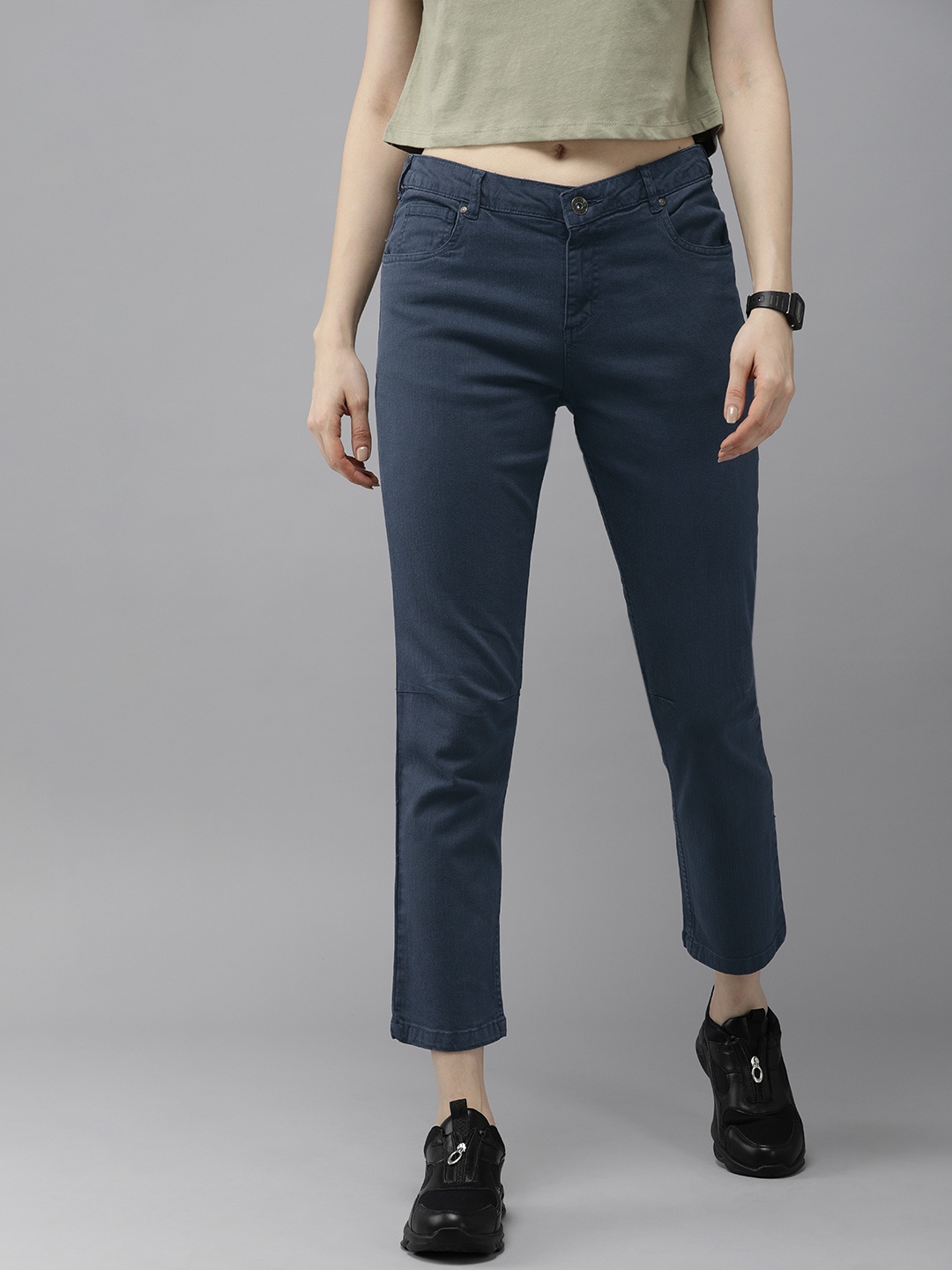 

The Roadster Lifestyle Co Women Navy Blue Slim Fit Cropped RegularTrousers