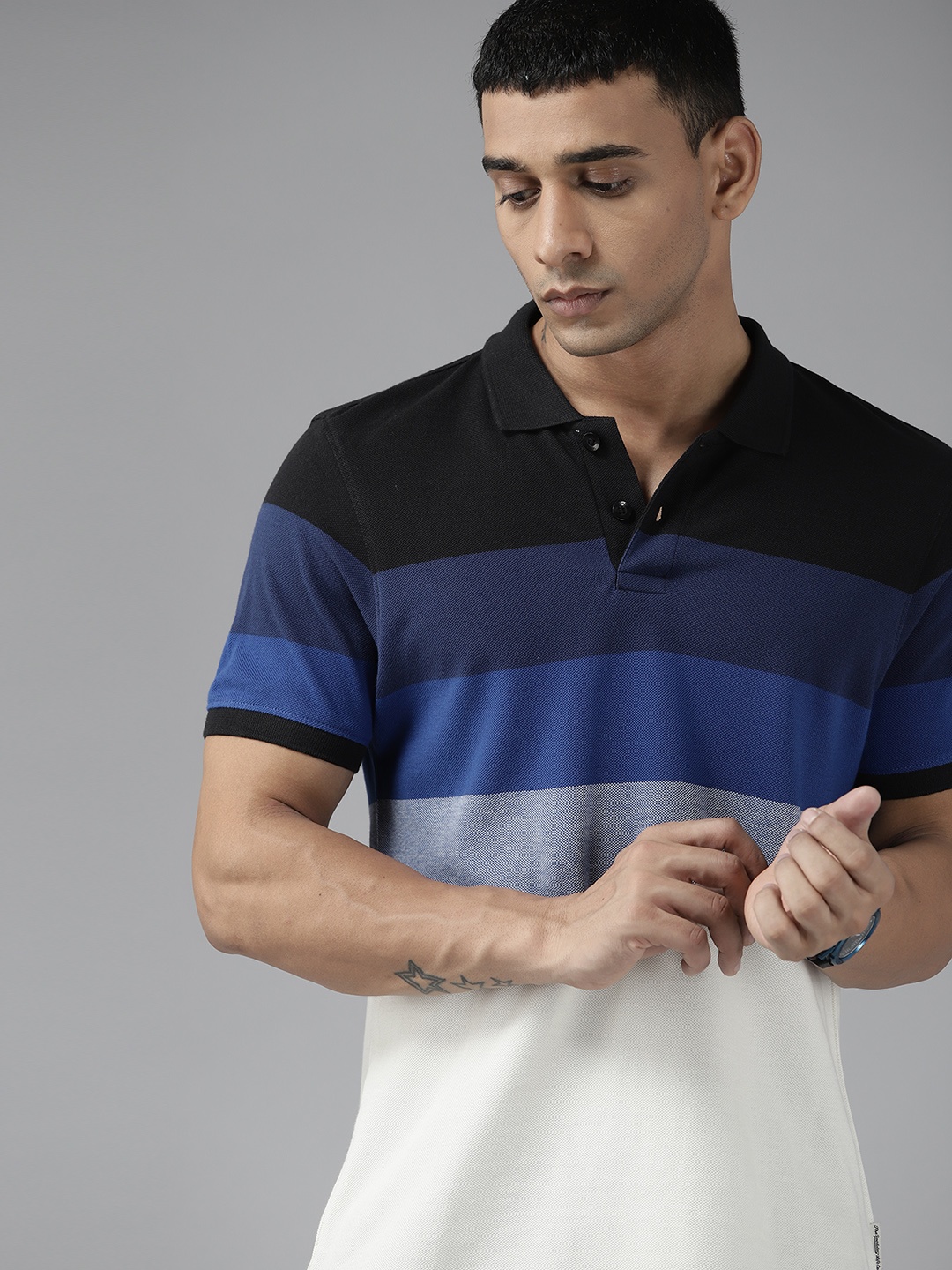 

Roadster Men Blue & Off White Colourblocked Polo Collar Pure Cotton T-shirt