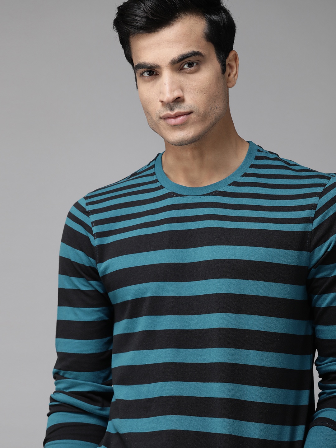 

The Roadster Lifestyle Co Men Teal Striped Round Neck Pure Cotton T-shirt