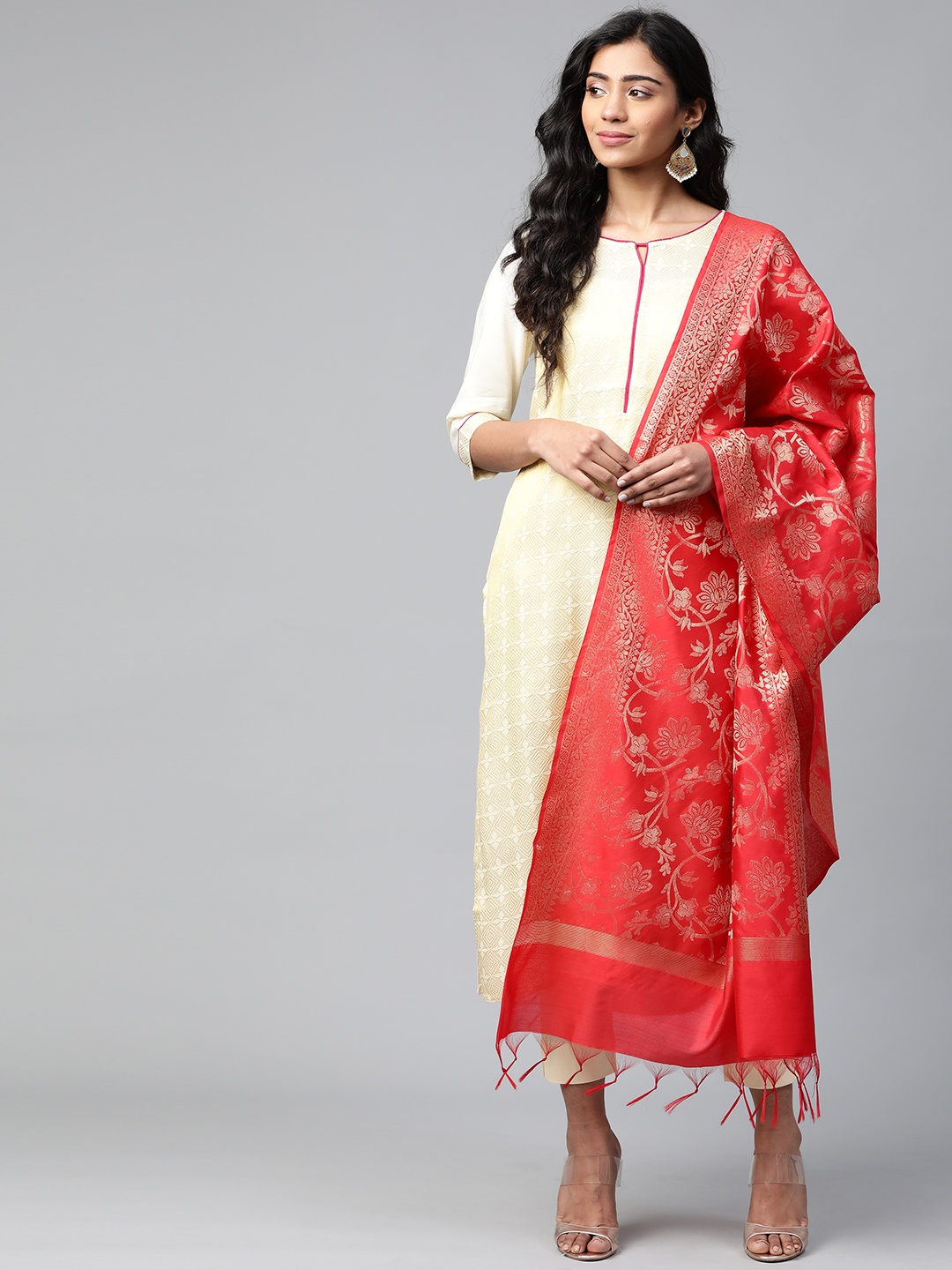 

swatika Red & Golden Handloom Zari Woven Design Dupatta