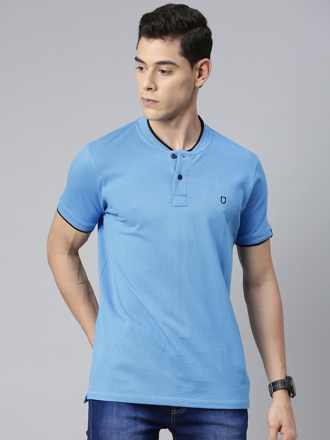 

Urbano Fashion Men Blue Solid Pure Cotton Henley Neck Pure Cotton T-shirt