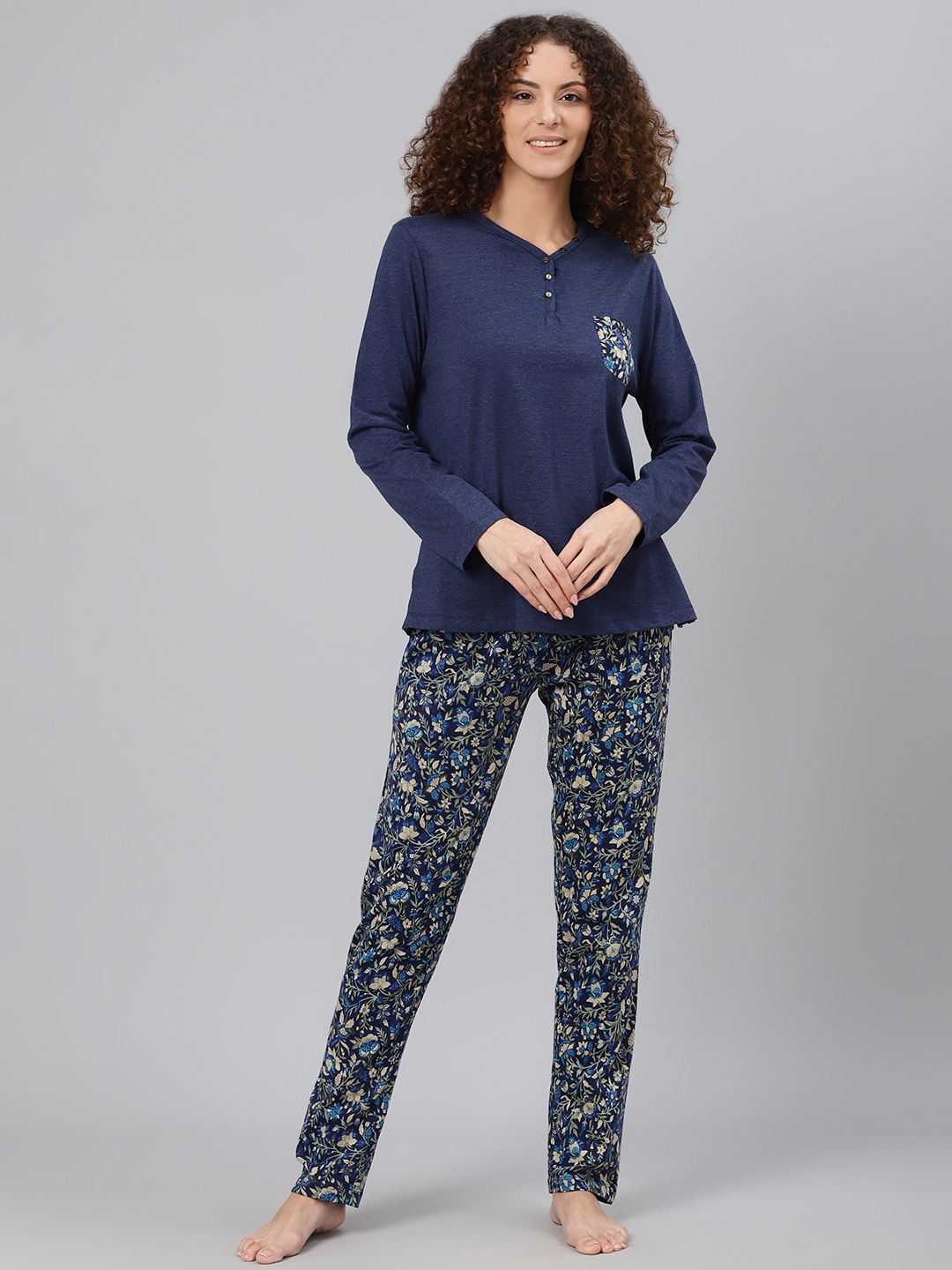 

Biba Women Navy Blue & Beige Solid Night suit