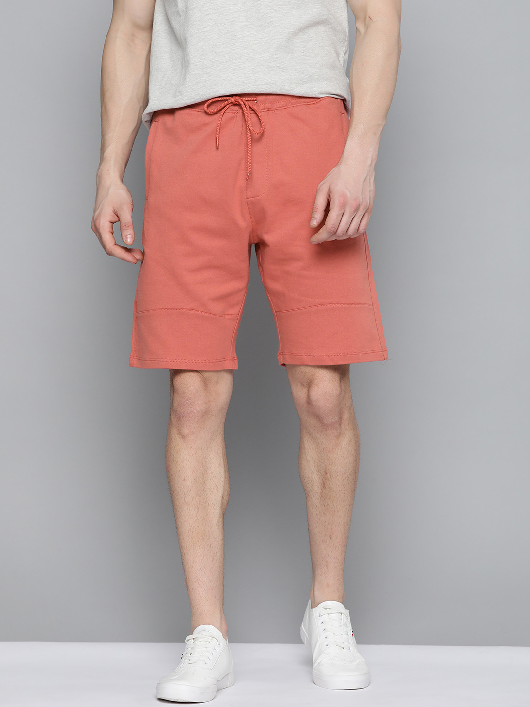 

Mast & Harbour Men Peach-Coloured Pure Cotton Solid Regular Fit Shorts